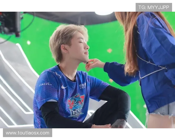 LNG战队在大师赛积分榜上以58分稳居第一位置展现强劲实力