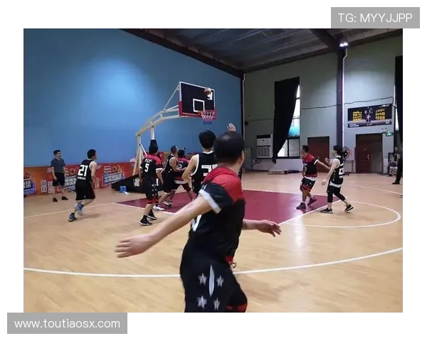 上海篮球队灵活性解析：战术变革与球员适应能力的深度探讨