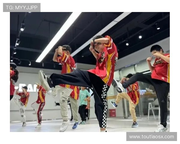 北京街舞队荣登全国街舞战术排行榜第二名展现实力与风采