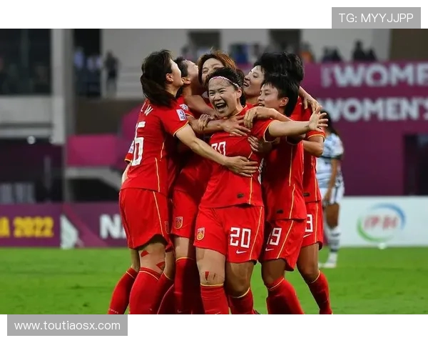 乌克兰女足与中国女足激战正酣谁能在国际赛场上笑到最后