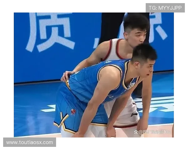 方硕的篮球之路:从青涩少年到CBA明星的成长历程与心路历程 方硕的篮球之路:从青涩少年到CBA明星的成长历程与心路历程